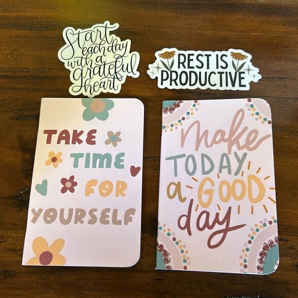 Maddie Green Design notebook and 2 stickers All NeW - Picture 1 of 10